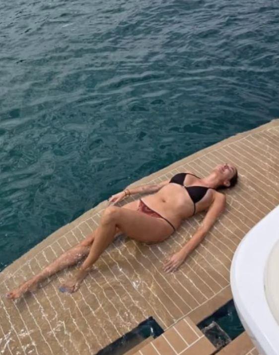 Adriana Čortan na moru