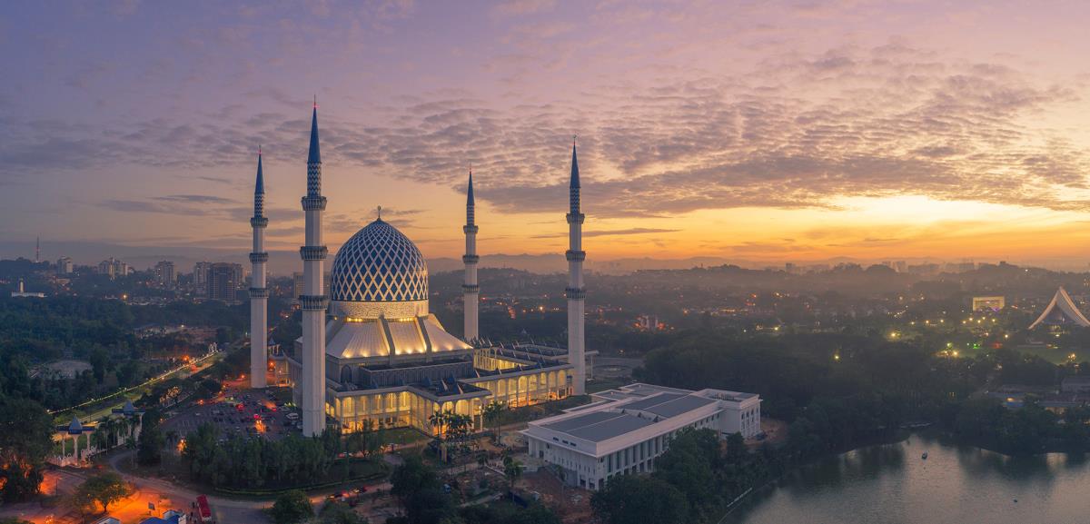 shutterstock_1079594186 copy.jpg