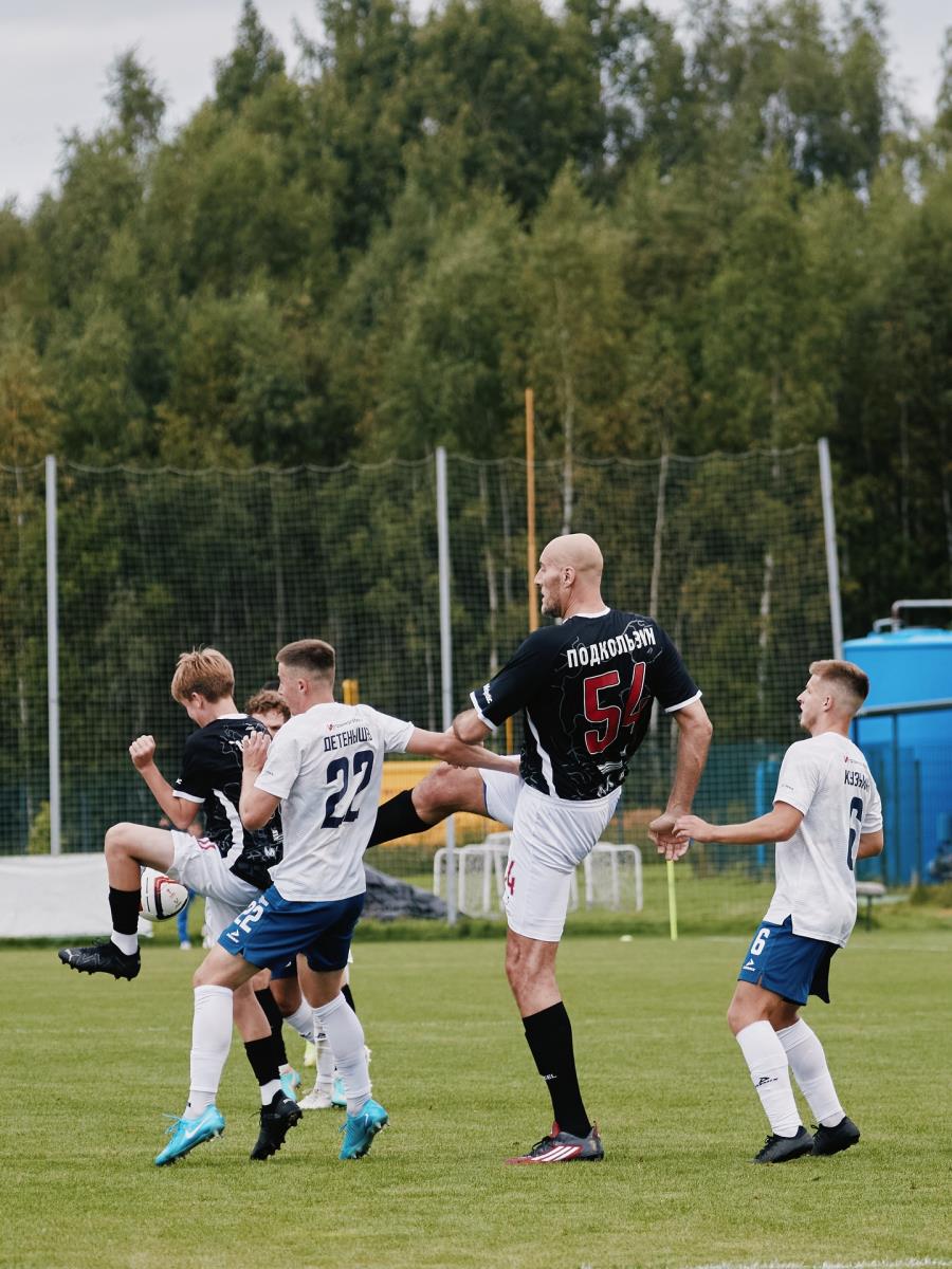 Pavel Podkolzin najviši fudbaler na svetu