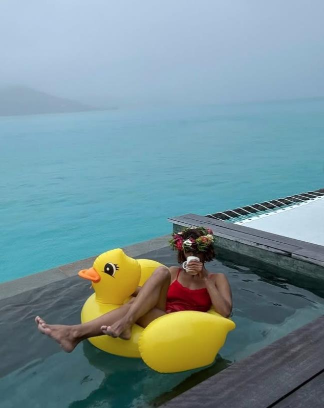 Hale Beri uživa na Maldivima