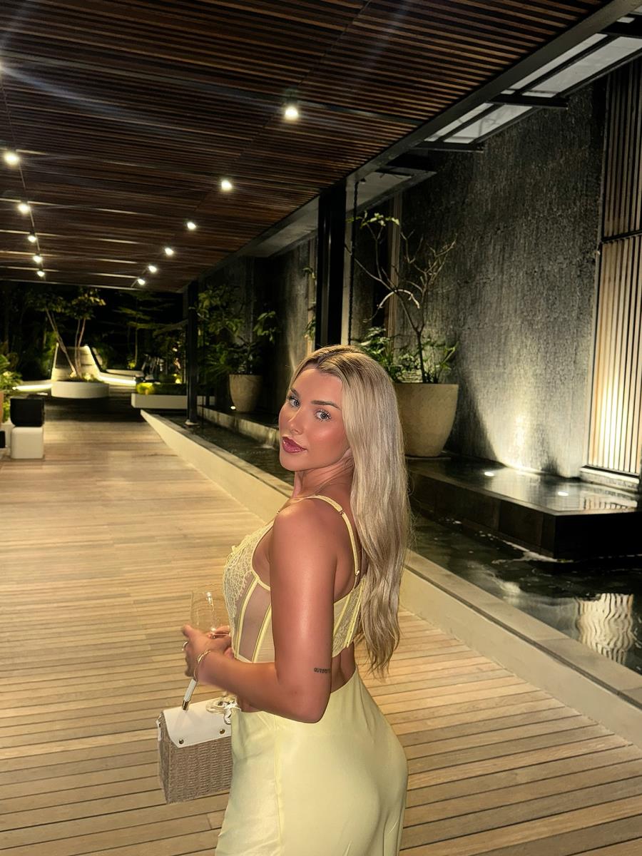 Madelin Rajt, nova fudbalerka Četama