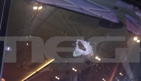 2025-08-21 08_59_35-Επίθεση με πέτρες σε τουριστικό λεωφορείο από ανήλικους - Τρεις τραυματίες - ΤΑ .png