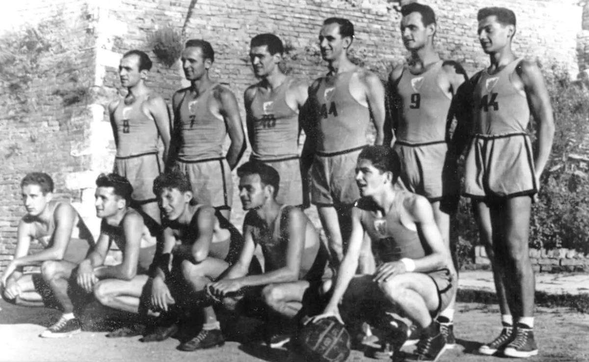 Nebojša Popović i košarkaši Crvene zvezde