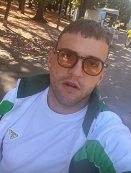 Veljko Ražnatović šeta u Pradi