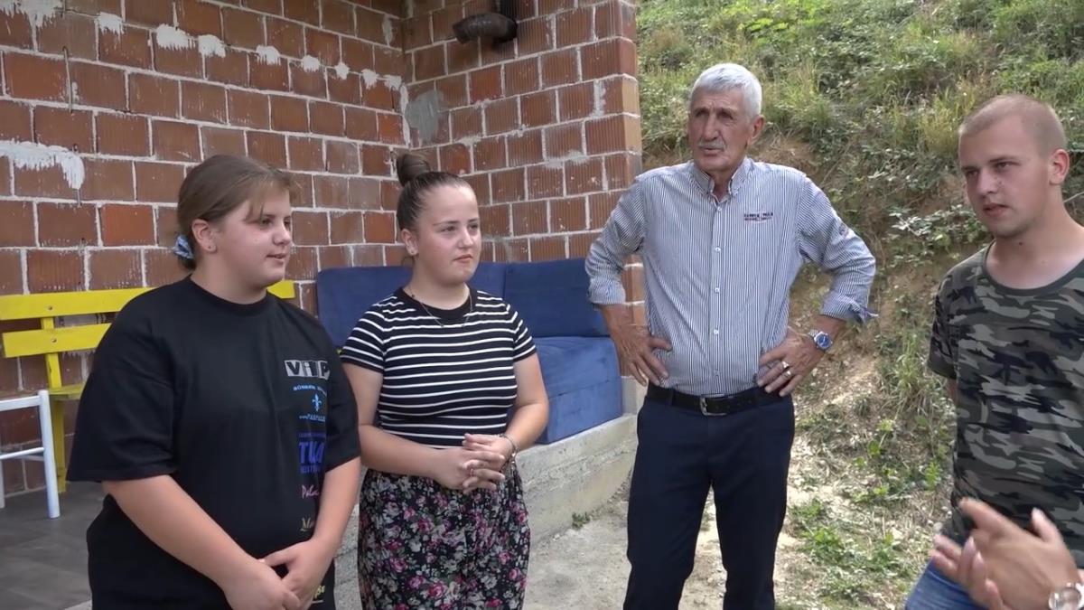 Prijepolje  (- njih troje sa stricem.jpg