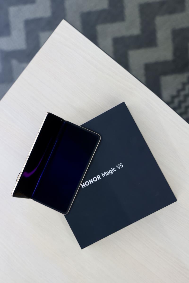 Honor Magic V5 (12).jpeg