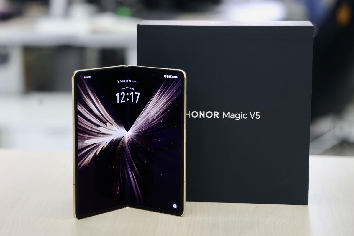 Honor Magic V5 (14).jpeg