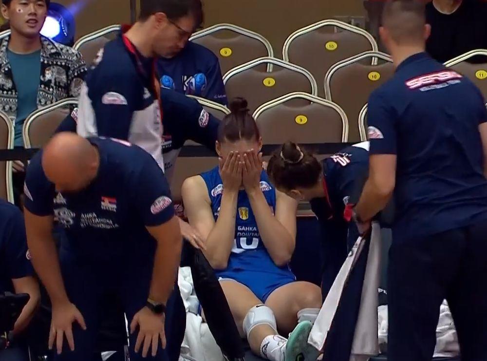 Tijana Bošković sa bolnom grimasom posle povrede