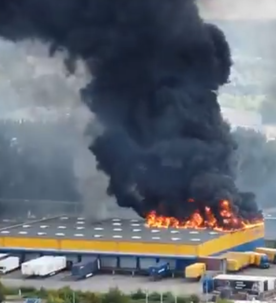 2025-08-25 19_43_04-Požar u Hamburgu _ Kurir — Mozilla Firefox.png