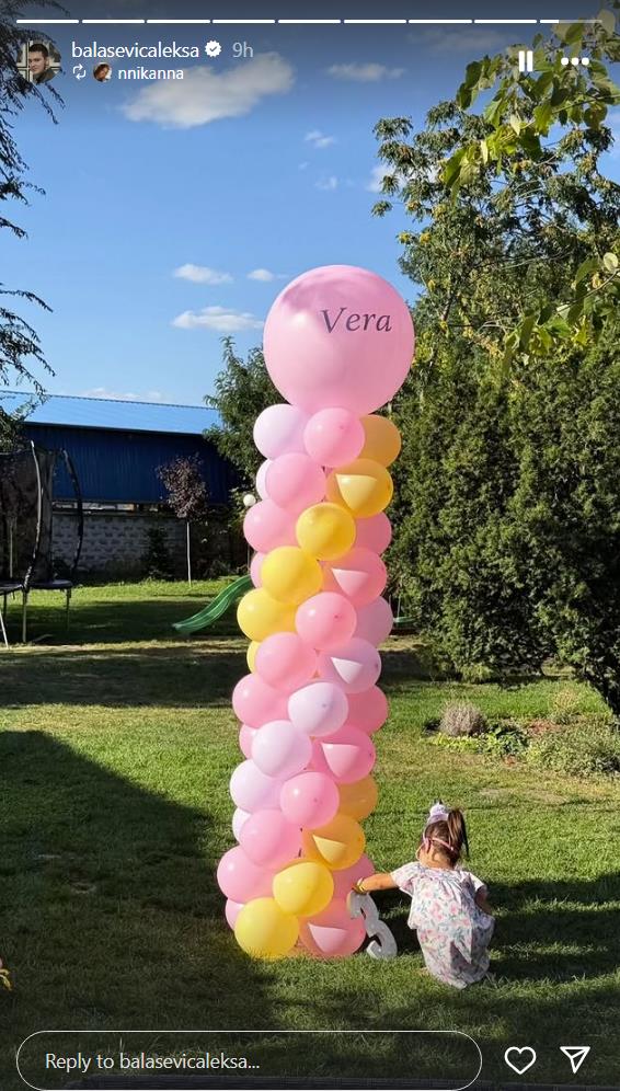 Baloni i dekoracija na proslavi trećeg rođendana male Vere