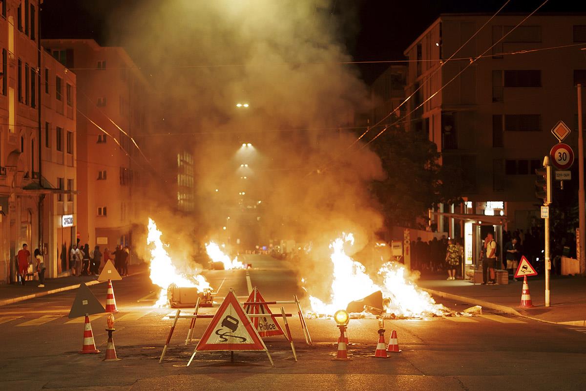 Švajcarska Lozana Protest neredi