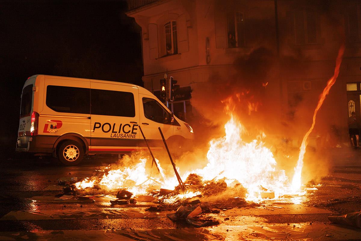 Švajcarska Lozana Protest neredi