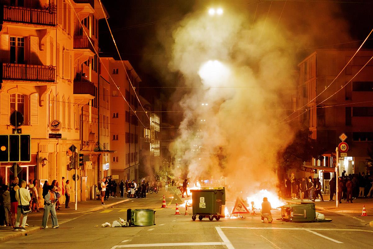 Švajcarska Lozana Protest neredi
