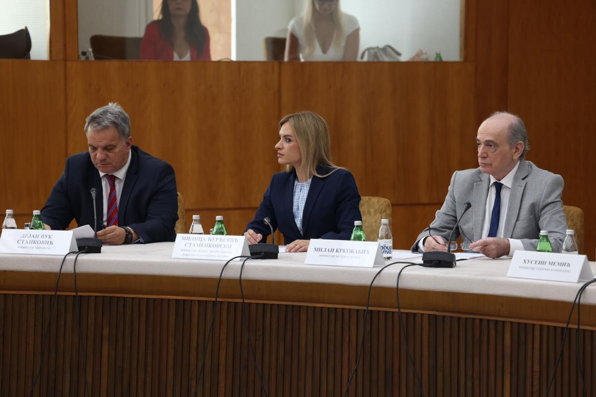 Svečana Sednica Vlade republike Srbije (16).jpeg