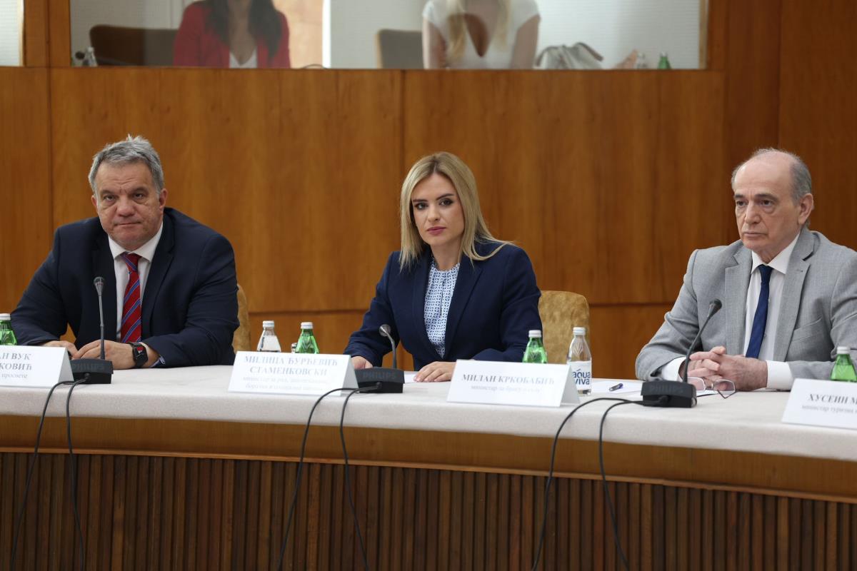 Svečana Sednica Vlade republike Srbije (17).jpeg