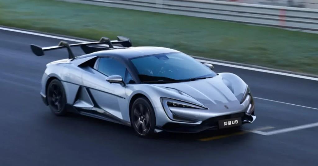 BYD Yangwang U9 (2).jpeg