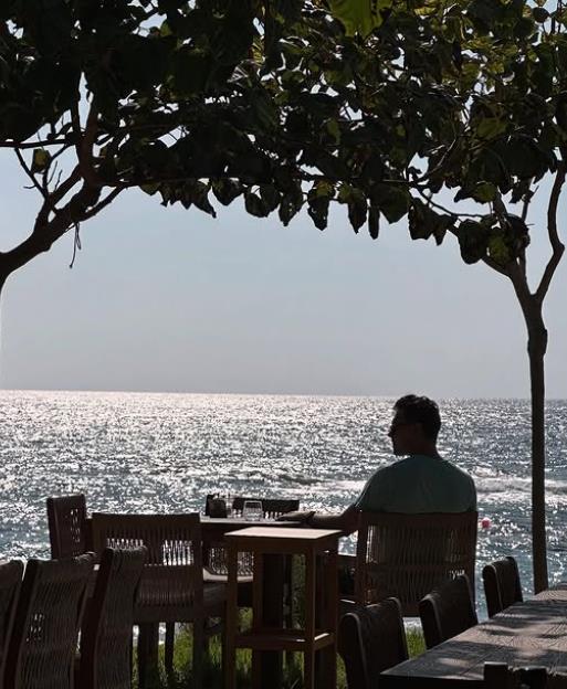 Miloš Biković sa ženom na Kipru