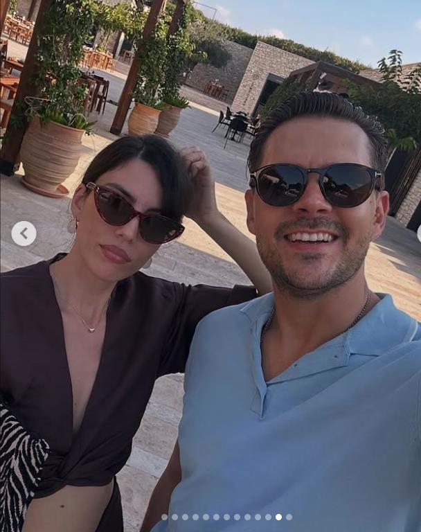 Miloš Biković sa ženom na Kipru