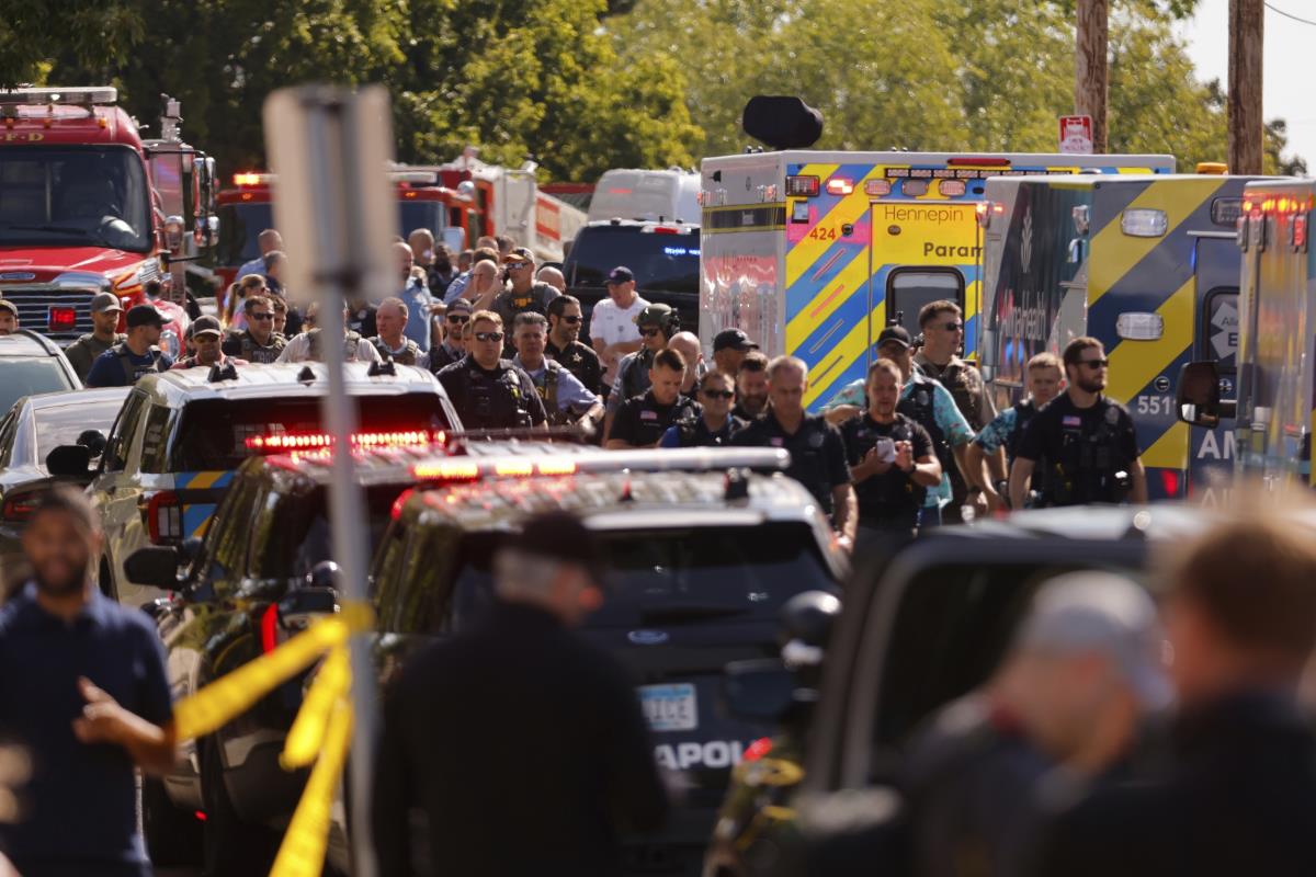 xx AP Bruce Kluckhohn.jpg