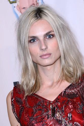 Andreja Pejić na crvenom tepihu