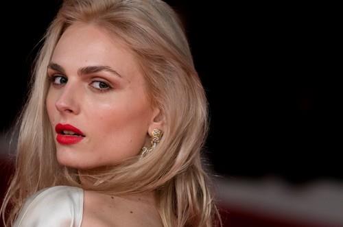 Andreja Pejić na crvenom tepihu
