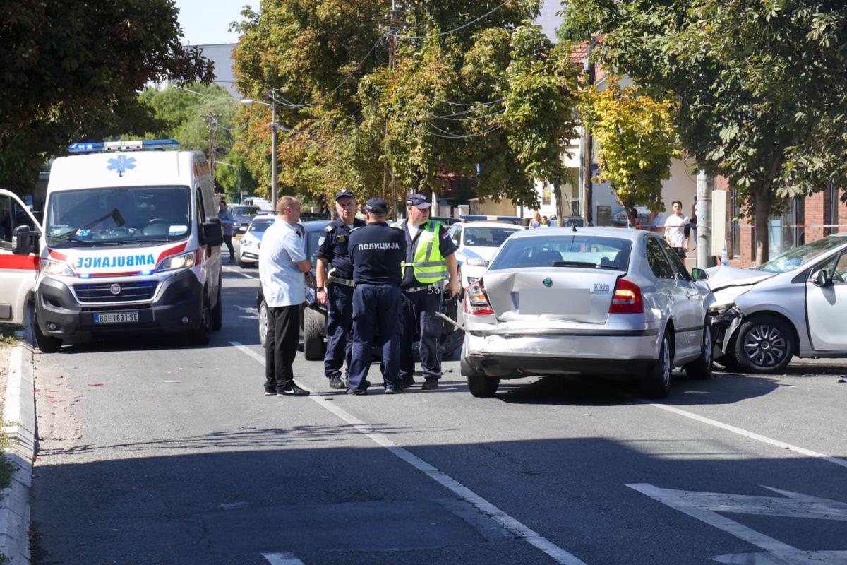 Saobraćajna nesreća zemun (10).jpeg