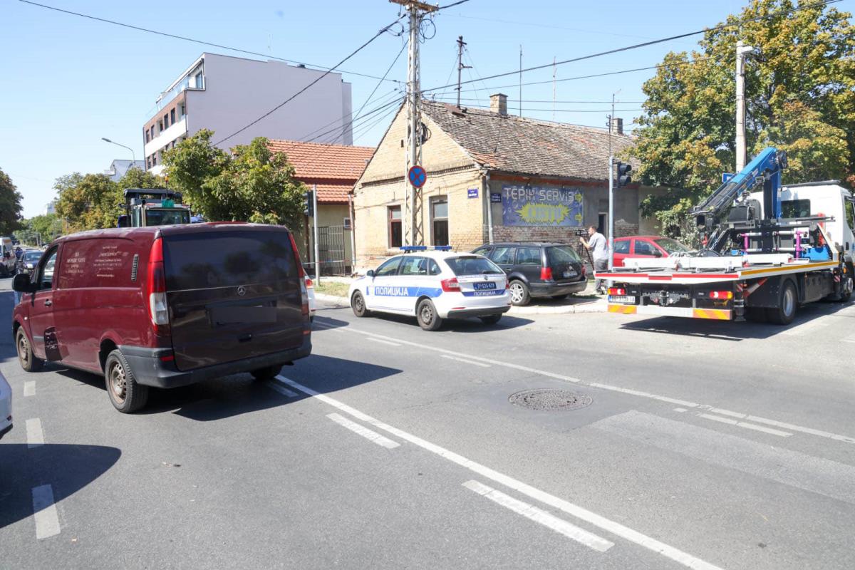 Saobraćajna nesreća zemun (5).jpeg