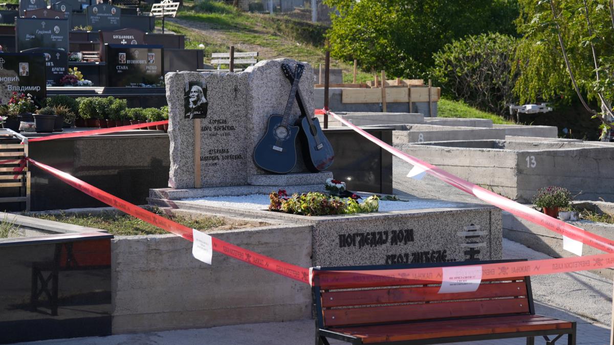 Spomen ploča Bori Čorbi