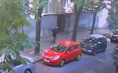 2025-08-30 13_57_28-JEZIVO Kamere snimile ubistvo bivšeg predsednika skupštine_ Napadač mu prišao s .png