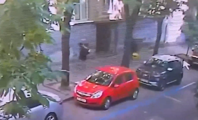 2025-08-30 13_57_17-JEZIVO Kamere snimile ubistvo bivšeg predsednika skupštine_ Napadač mu prišao s .png