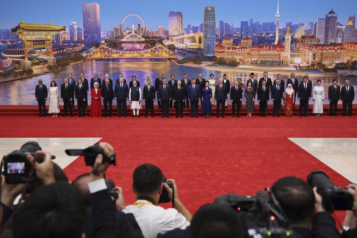 putin01 AP Alexander Kazakov copy.jpg