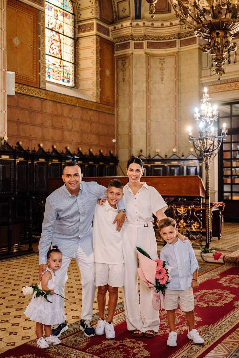 Nenad Krstić sa porodicom.jpg