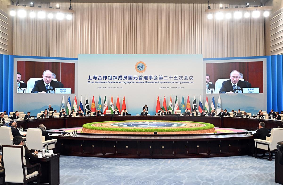 x02 EPA Sergey Bobylevsputnikkremlin  .jpg