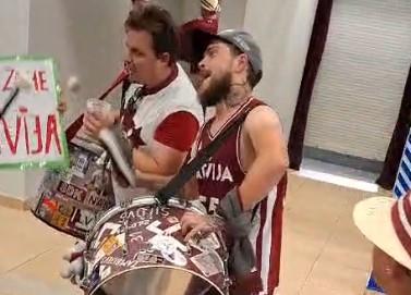 Navijači Letonije 4.jpg