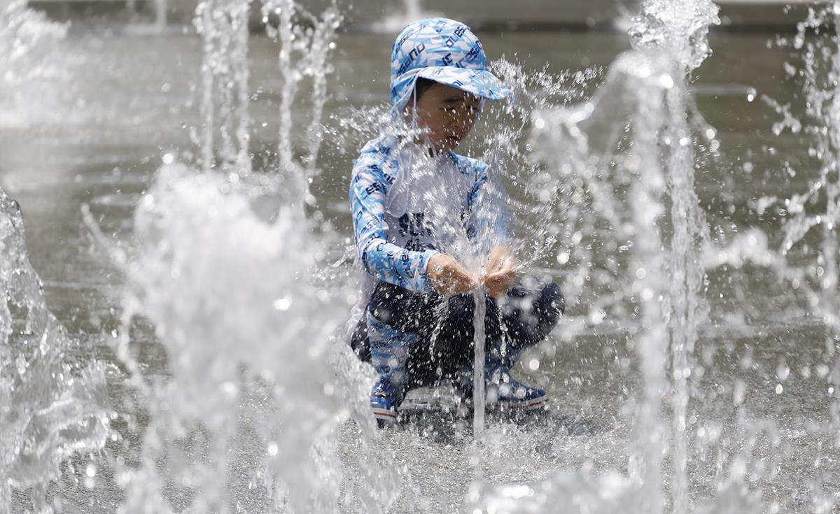 x01 EPA Jeon Heonkyun.jpg