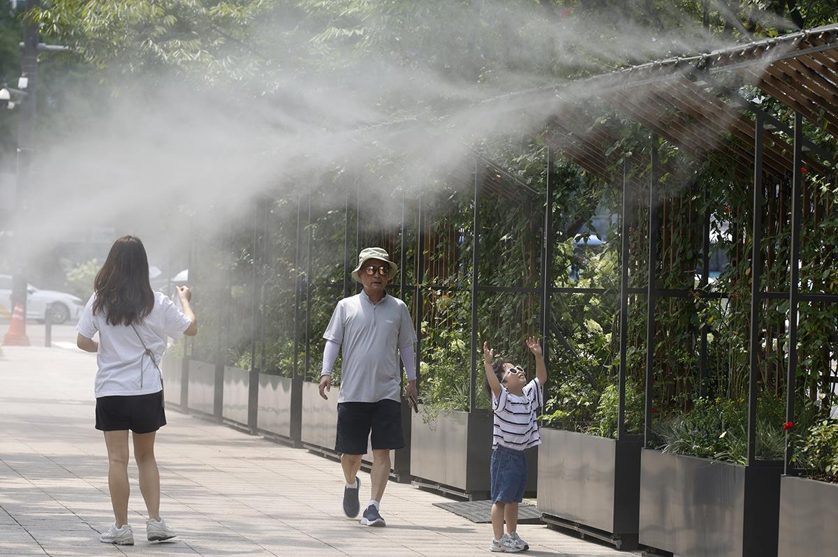 x02 EPA Jeon Heonkyun.jpg