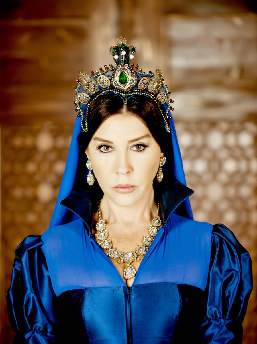 Nebahat Čehre kao majka sultanija u seriji Sulejman Veličanstveni