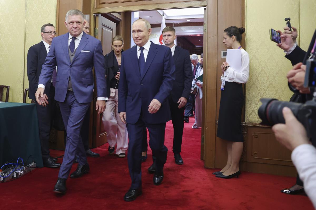 Vladimir Putin Fico (4).jpg