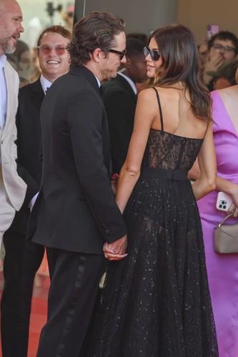 Kaja Gerber na filmskom festivalu u Veneciji pokazala gole grudi i novog dečka