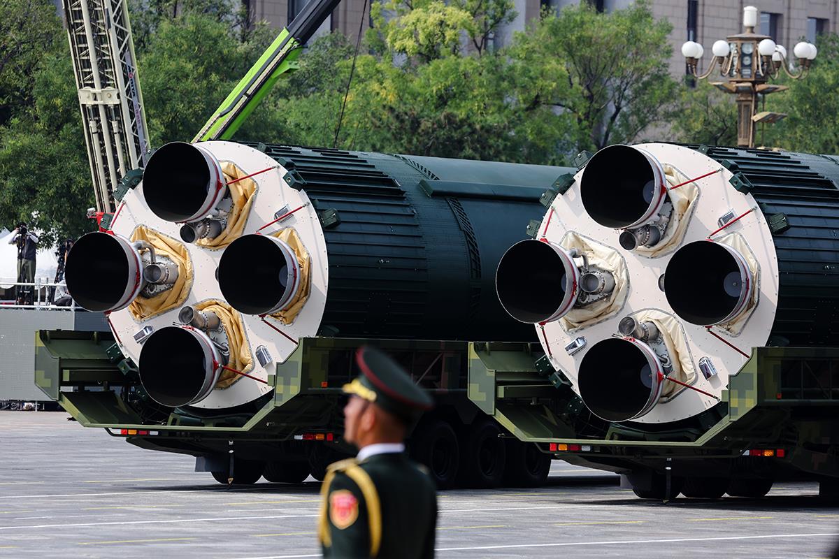 Vojna parada Kina oružje (25).jpg