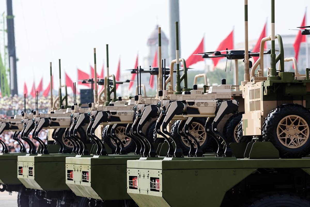 Vojna parada Kina oružje (17).jpg