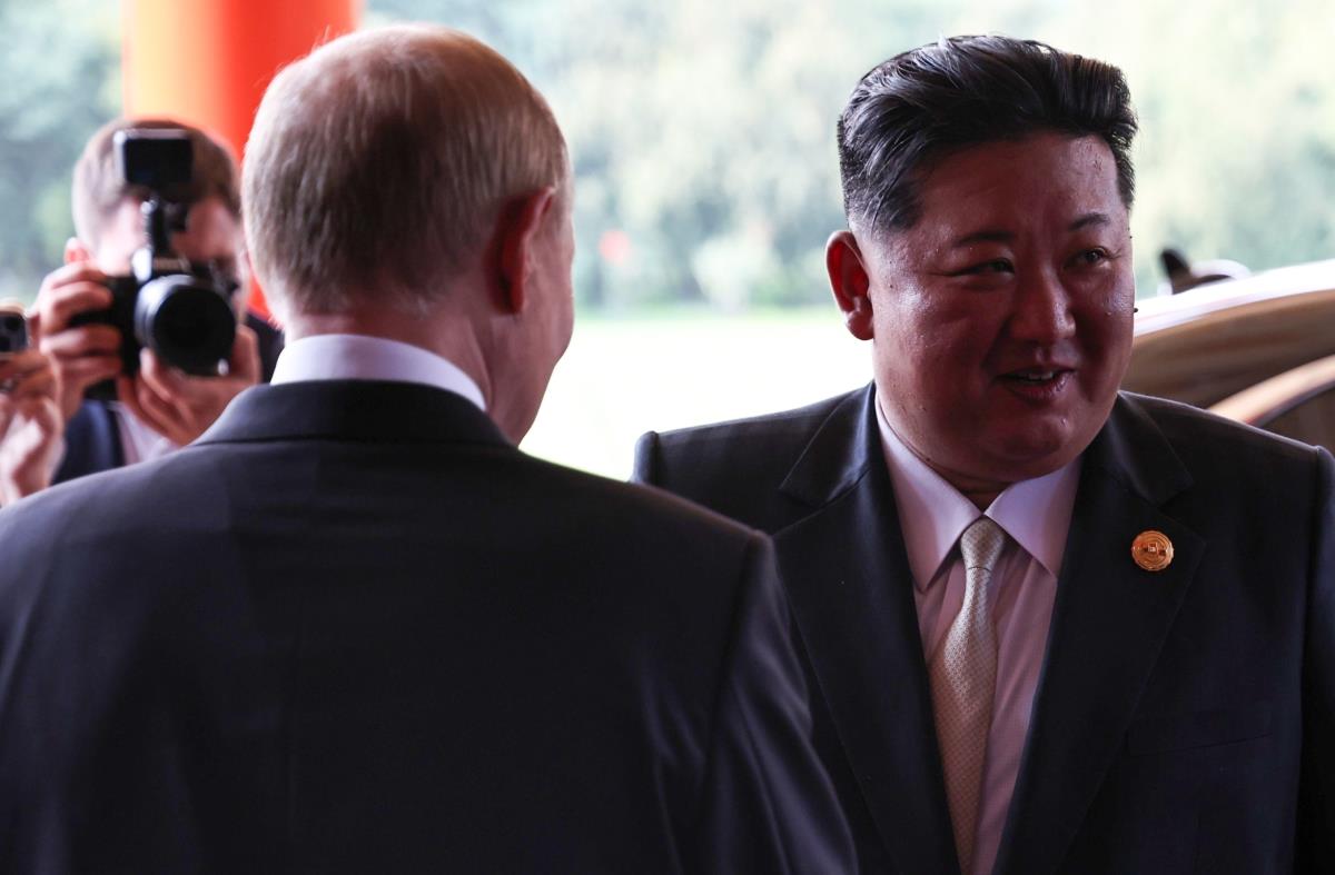 x02 EPA Alexander Kazakov  Sputnik  Kr.jpg