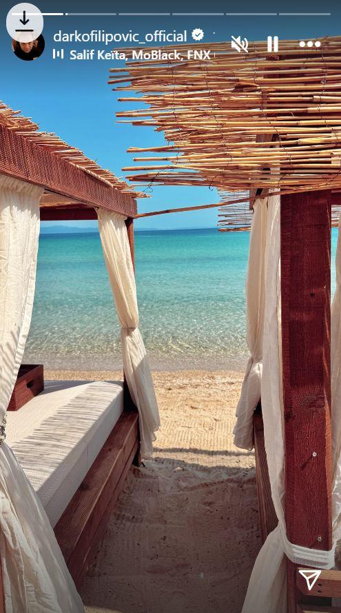 Darko Filipović uživa na plaži