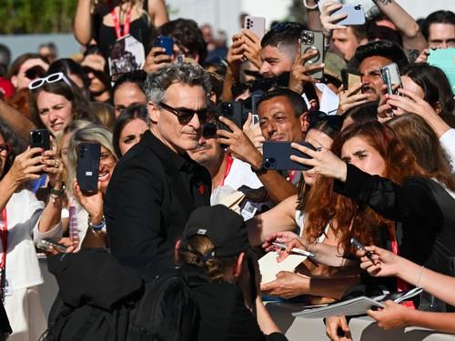 Hoakin Finiks na crvenom tepihu u Veneciji