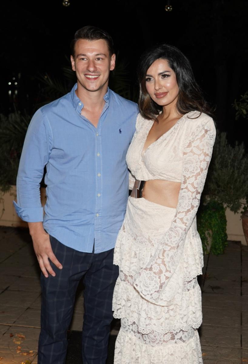 Tanja Savić sva u belom