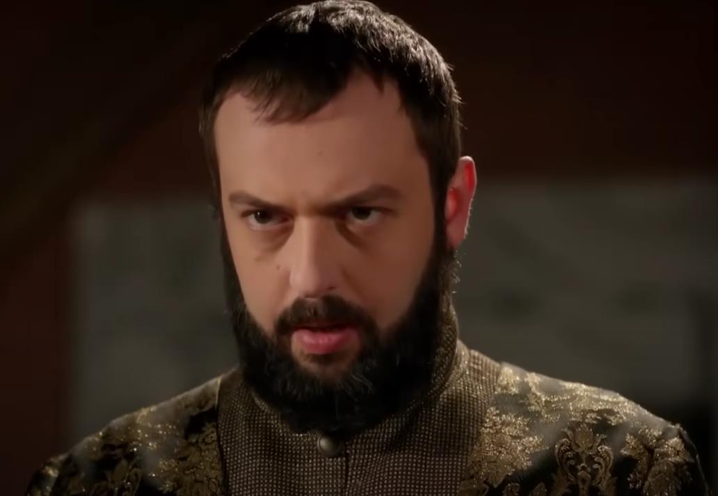 Okan Jalabik kao Ibrahim paša u seriji Sulejman Veličanstveni (7).png