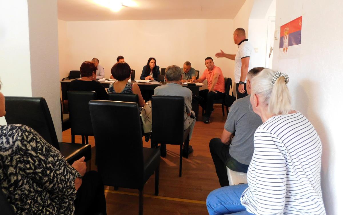 LOZNICA - Razgovori.JPG