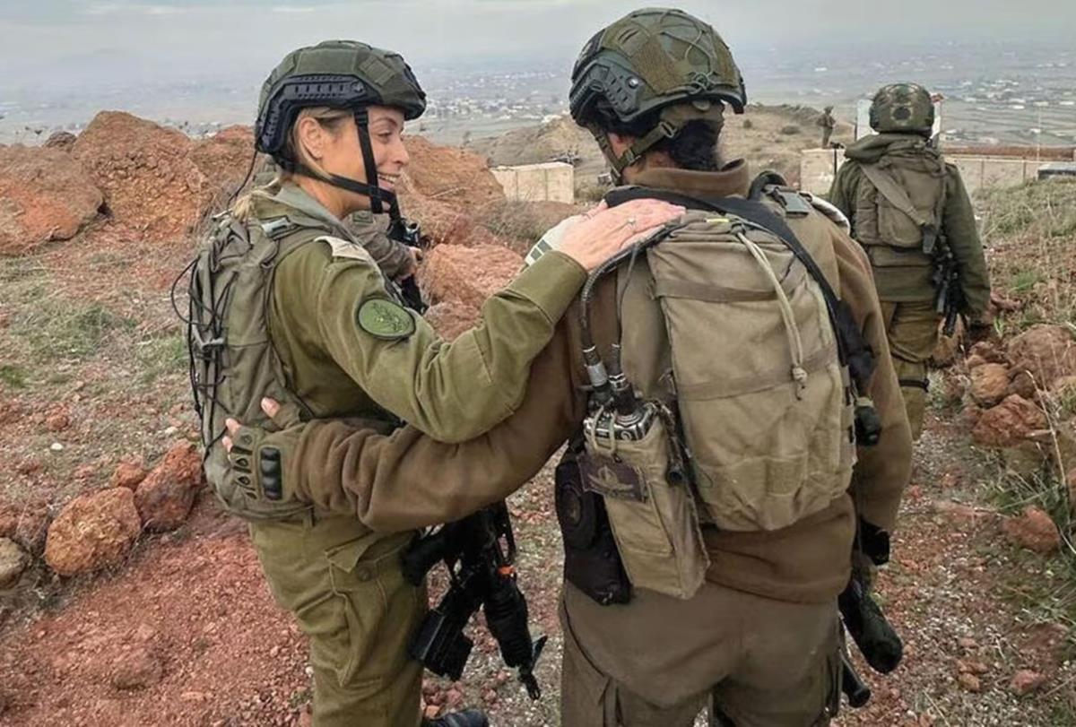 rJCAKmxqex_0_629_1200_675_0_x-large copy.jpg