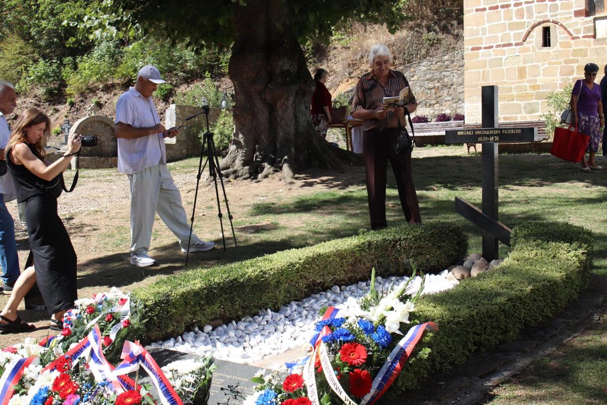 Pesnički nasupi u Manastiru Sveti Roman.jpg