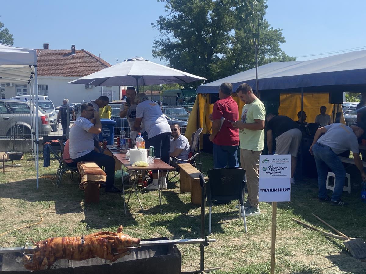 Najbolji sataraš i hajdučki ćevap od mangulice jeli se u Zablaću kod Čačka